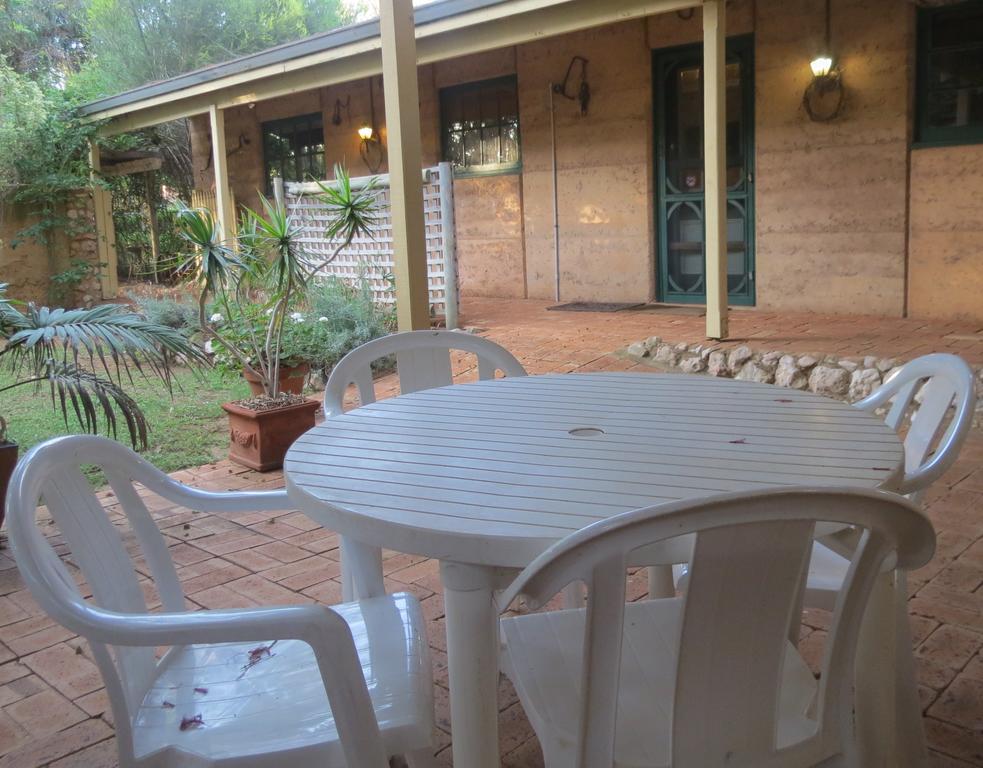 Bentwood Olive Grove Accommodation Greenough Oda fotoğraf